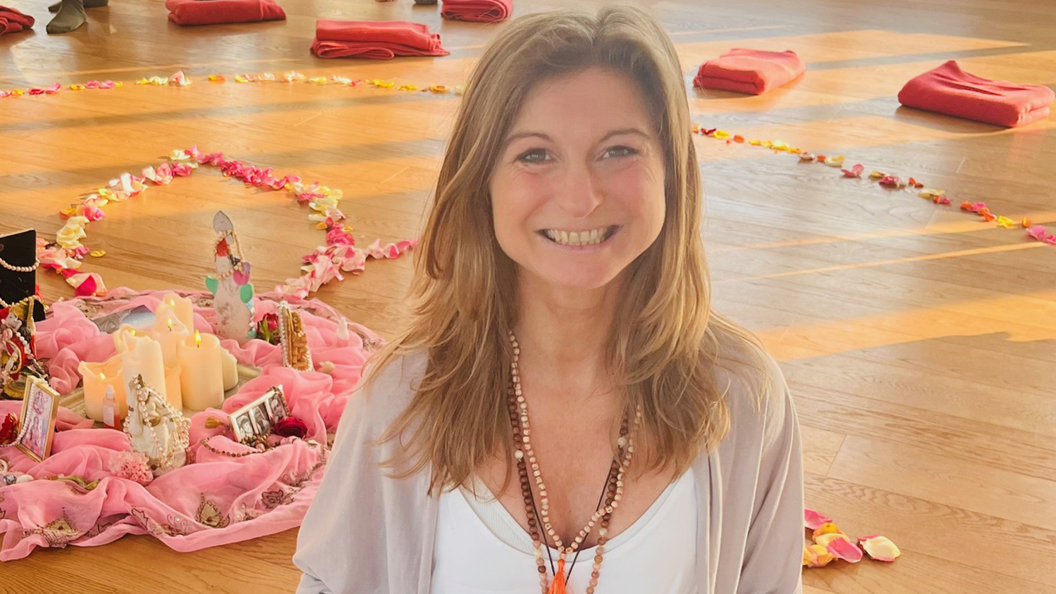 Valeria Leifkes Yogalehrerin für Einheiten, Workshops und Retreats