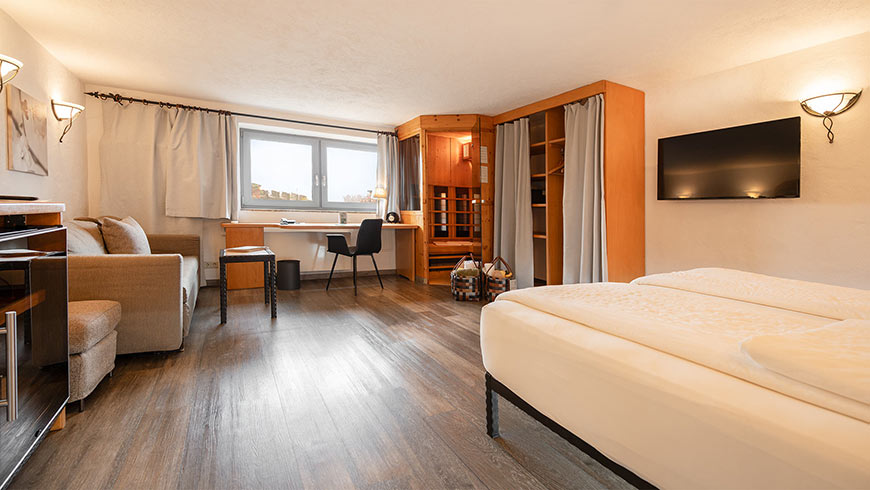 biohotel-naturholz-saunazimmer