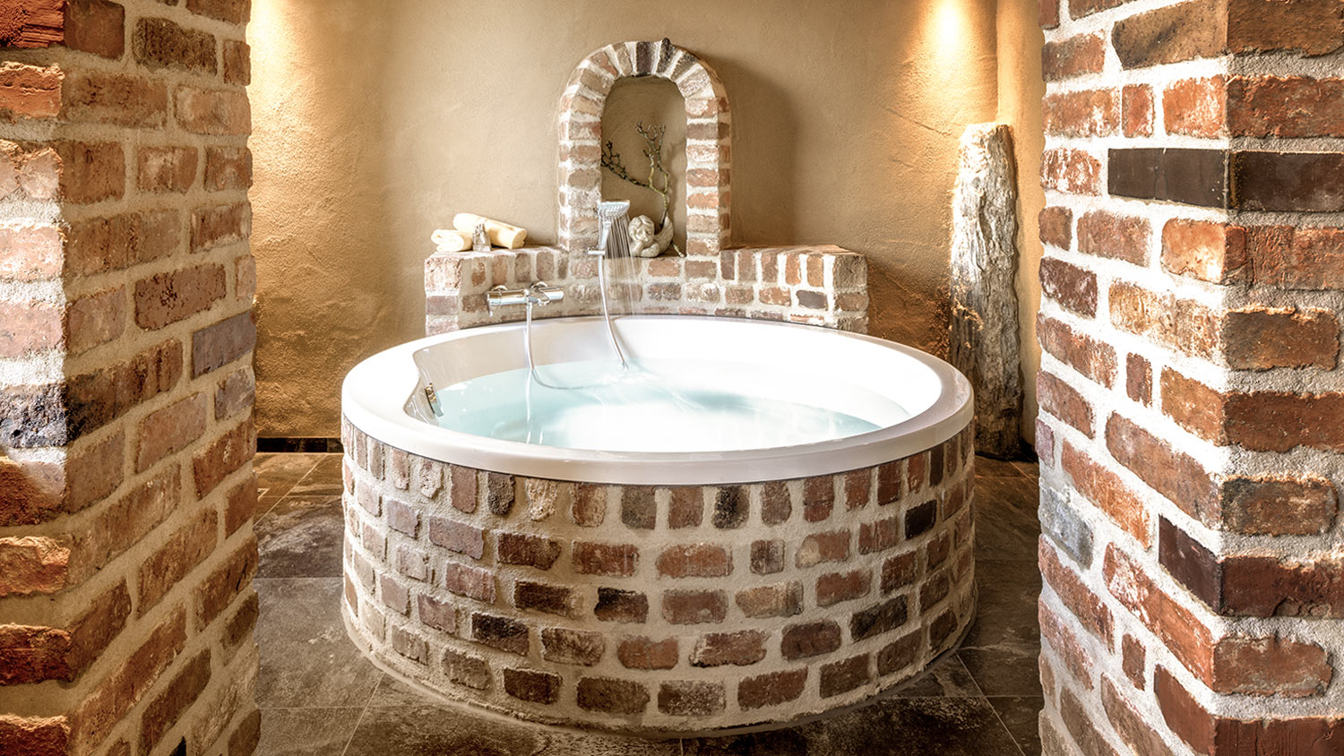 badewannen-erlbenis-naturhotel